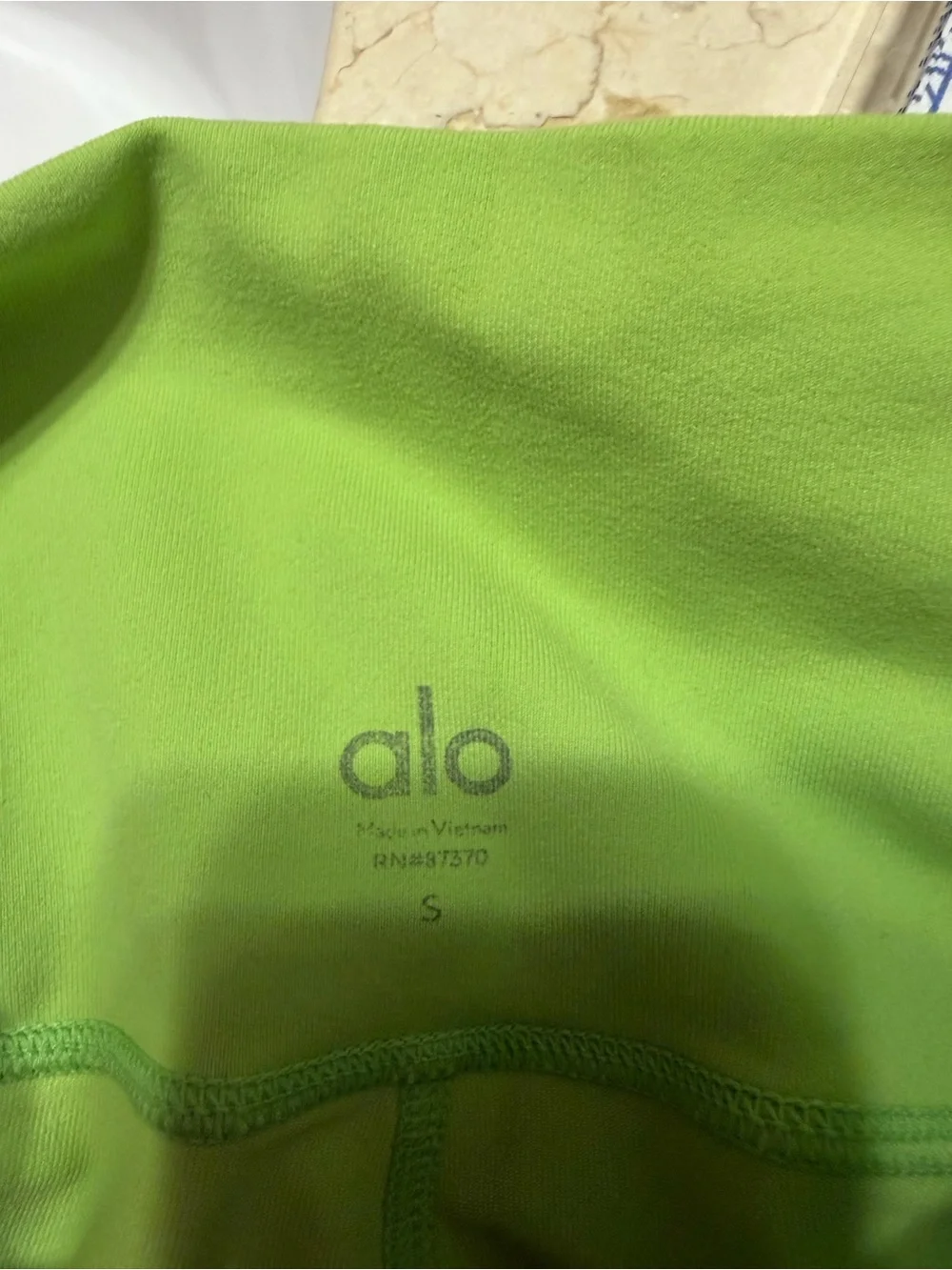 Alo Yoga Small Green Biker Shorts. 🌴⚡️